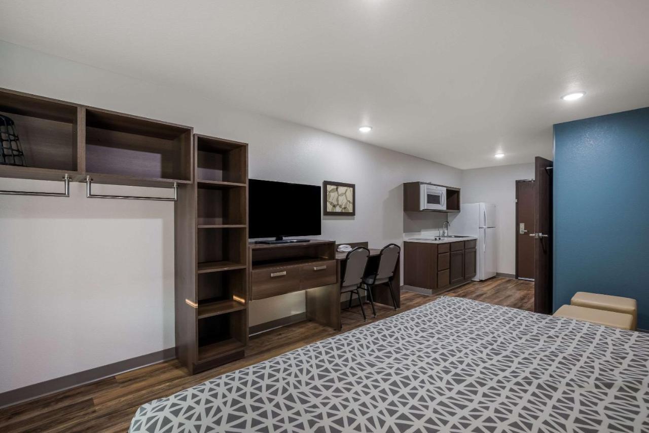 Woodspring Suites Milwaukee - Menomonee Falls Экстерьер фото