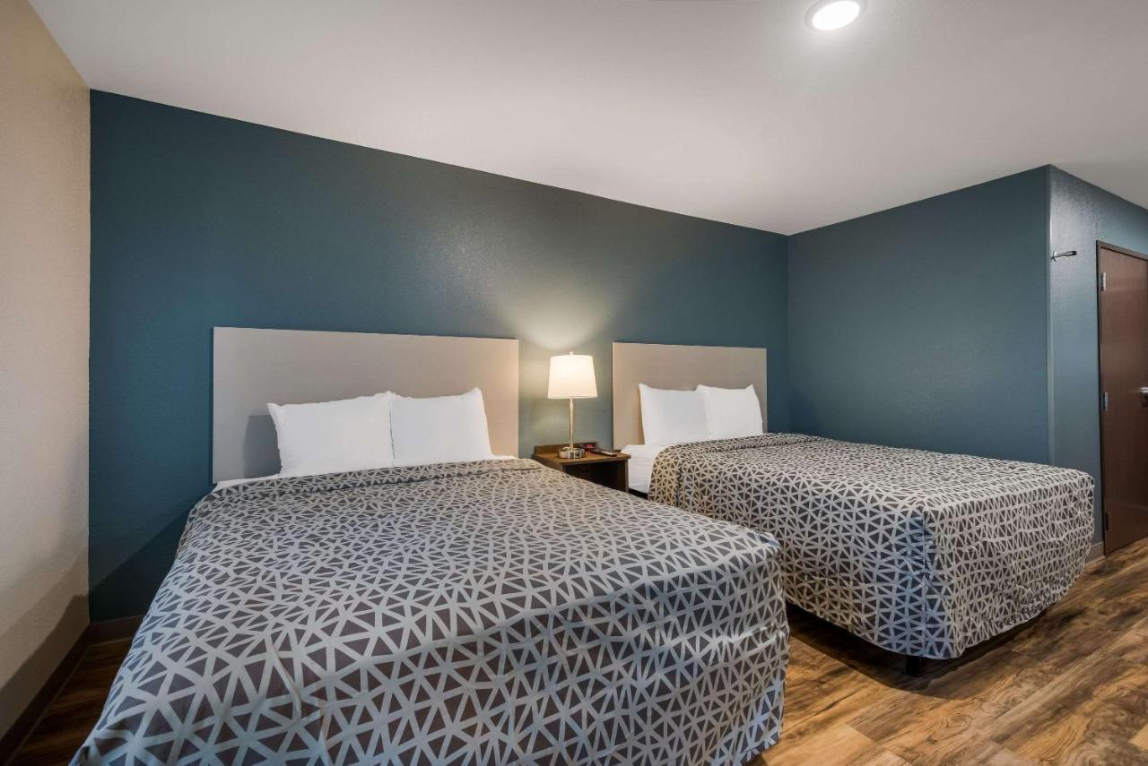 Woodspring Suites Milwaukee - Menomonee Falls Экстерьер фото