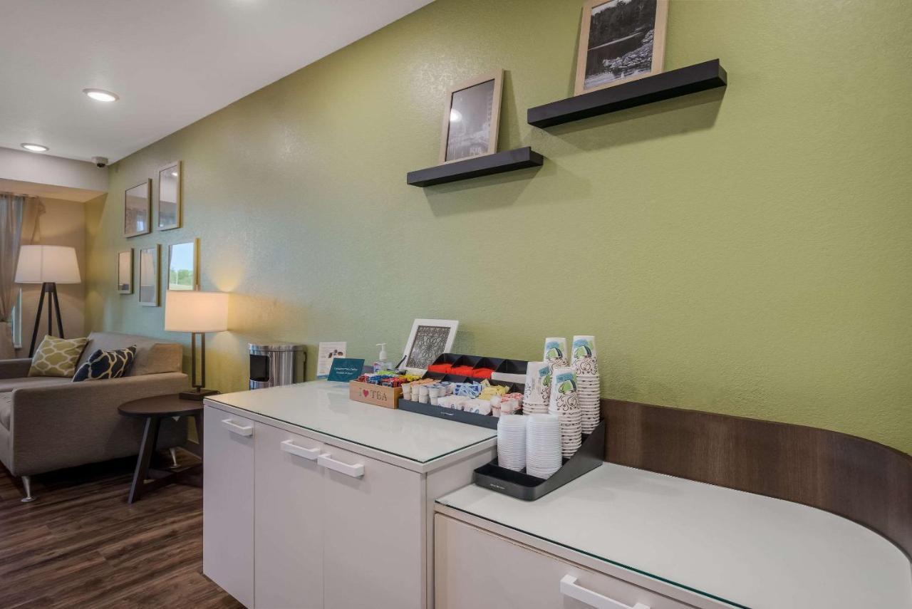 Woodspring Suites Milwaukee - Menomonee Falls Экстерьер фото