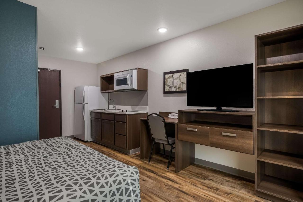 Woodspring Suites Milwaukee - Menomonee Falls Экстерьер фото