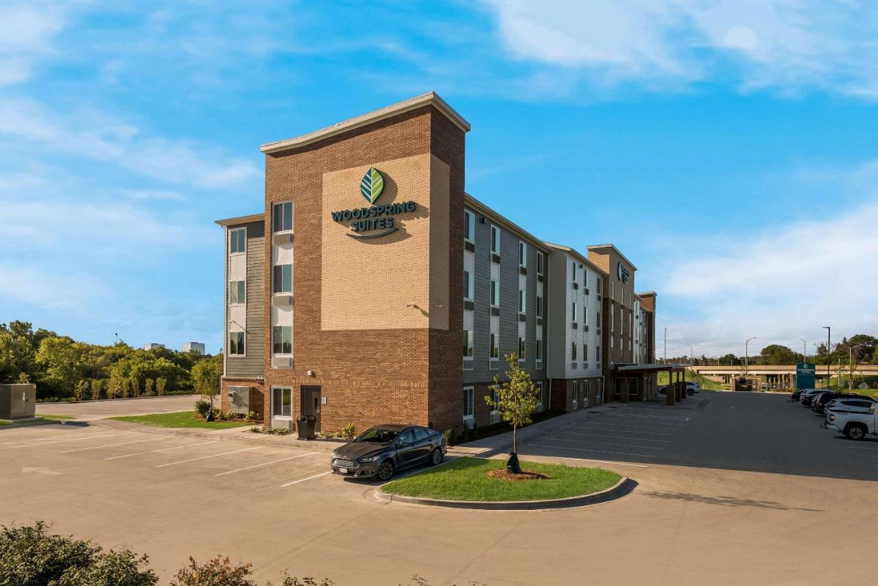 Woodspring Suites Milwaukee - Menomonee Falls Экстерьер фото