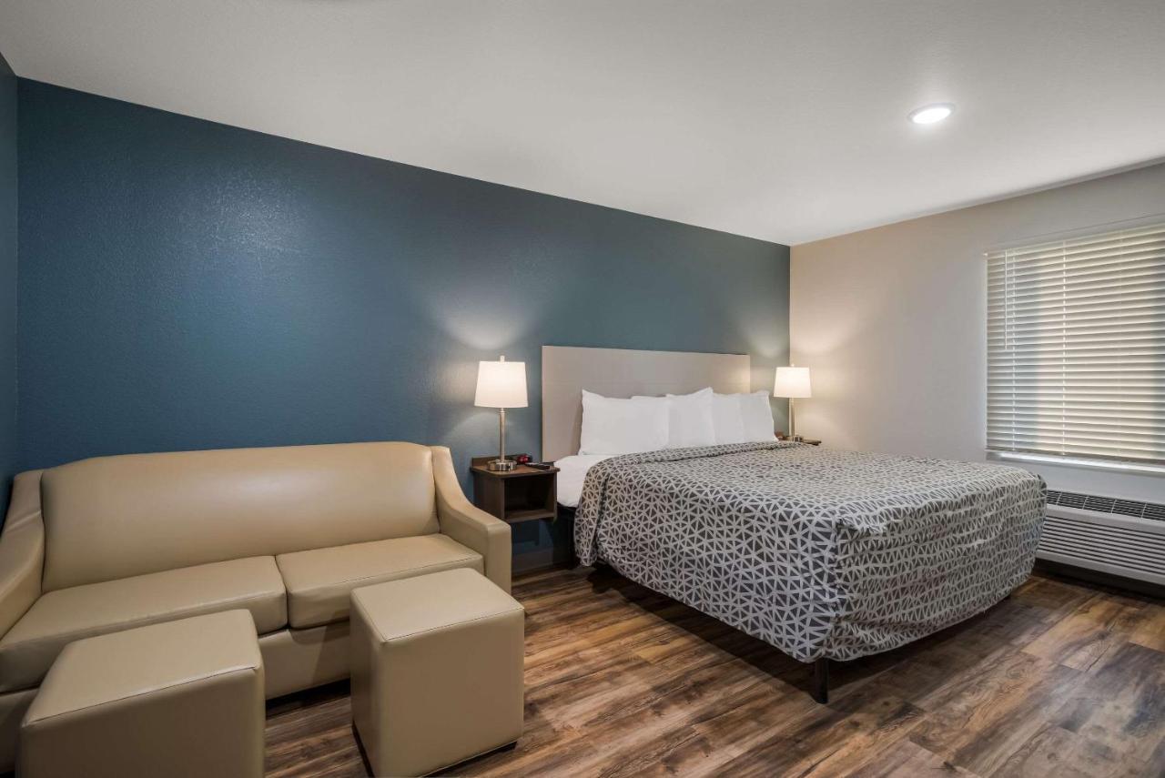 Woodspring Suites Milwaukee - Menomonee Falls Экстерьер фото